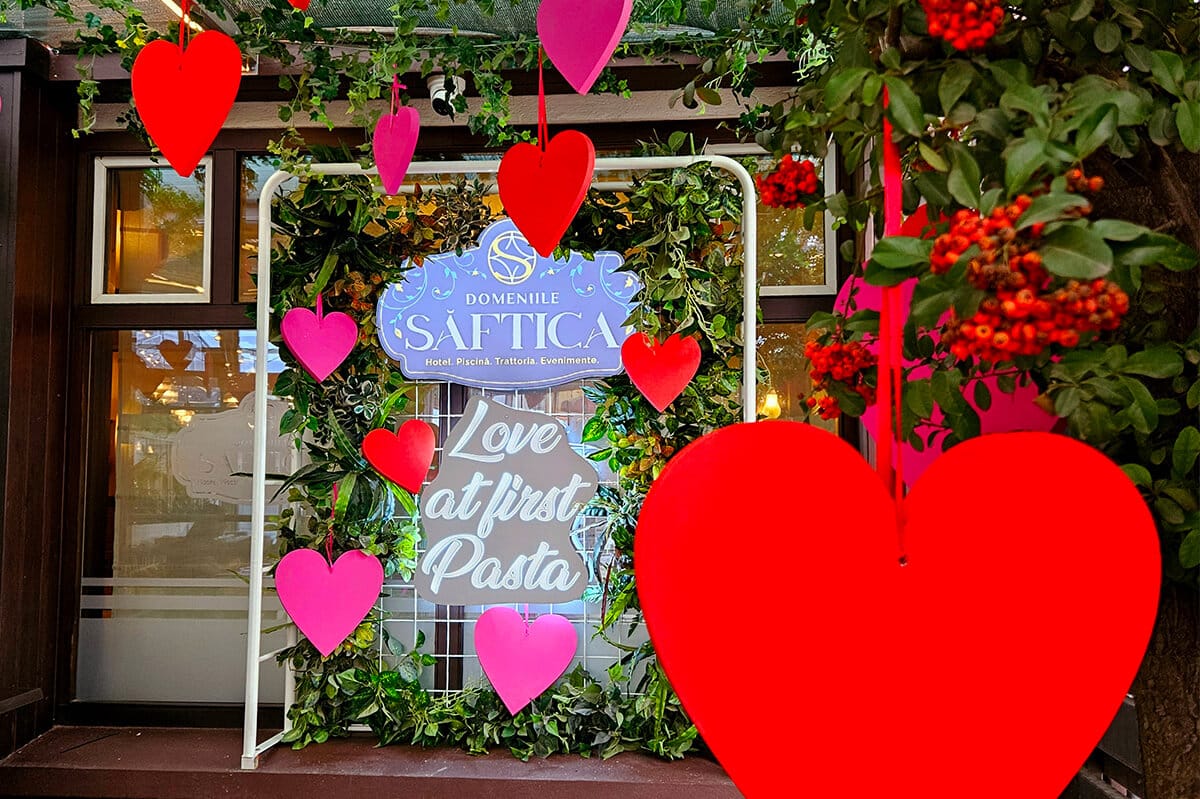 decor pentru petrecerea de Valentine's Day la Domeniile Saftica 