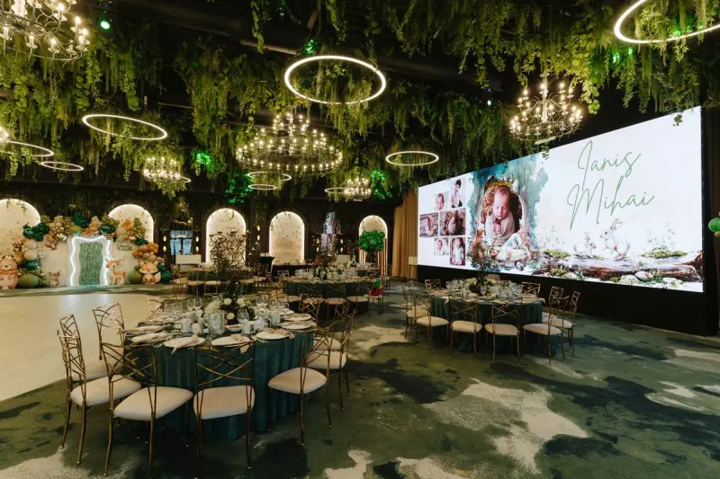 sală de eveniment botez cu decor natural - Salon Ador Domeniile Săftica 